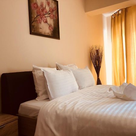 Monte Carlo Palace Rooms ブカレスト エクステリア 写真