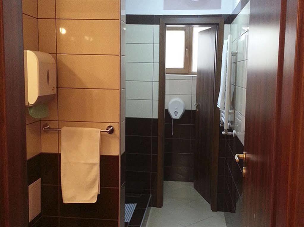 Monte Carlo Palace Rooms ブカレスト エクステリア 写真